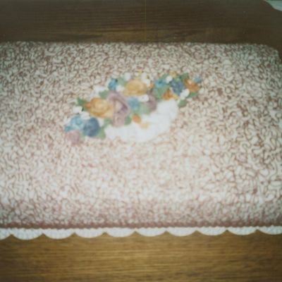 Qwen_Flower_Cake004.jpg