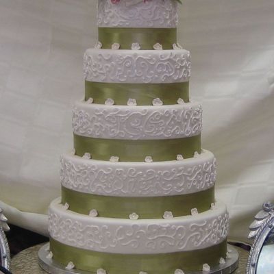 5 Tier Scrollwork With Ribbon