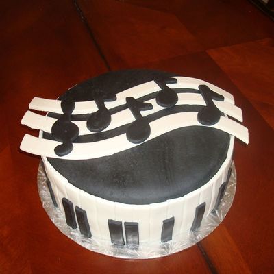 Piano Cake
