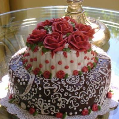 Piped Cake With Red Roses