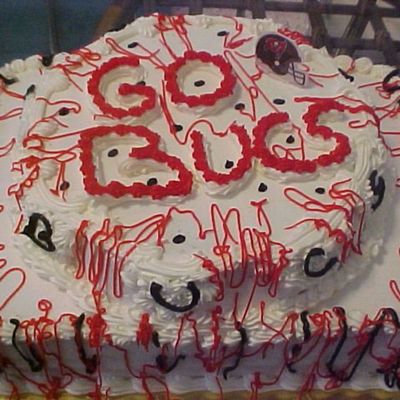 Bucs Cake