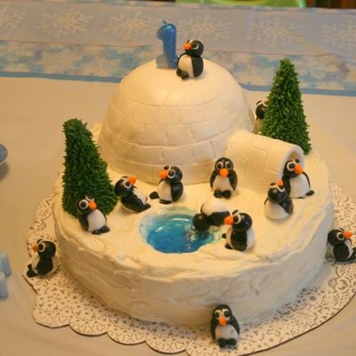 Winter Nderland First Birthday Cake
