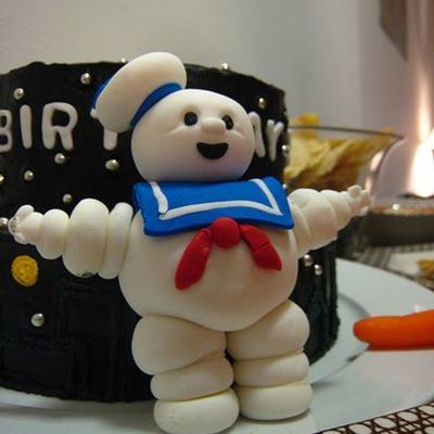 Ghostbusters Cake - Fondant Stay Puft