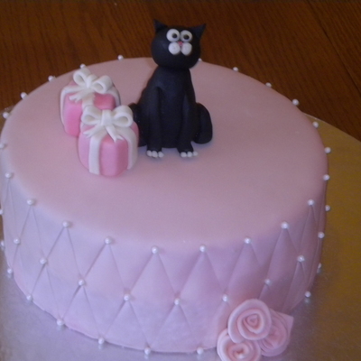 Cat And Presents Cake