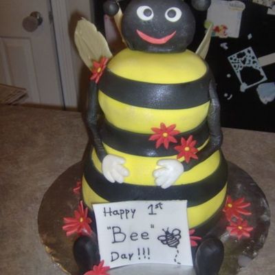 Bee Cake