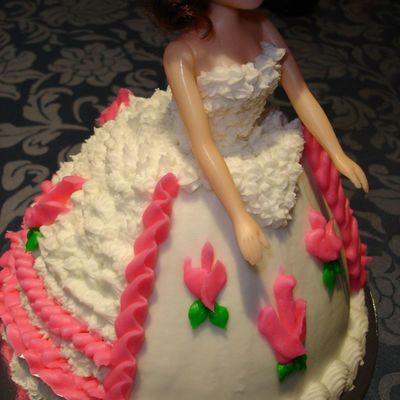 Dolly Varden Doll Cake