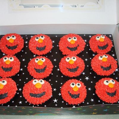 Elmo Cupcakes