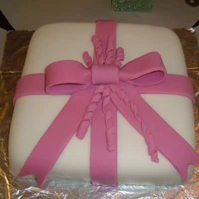 Class Iii Gift Cake