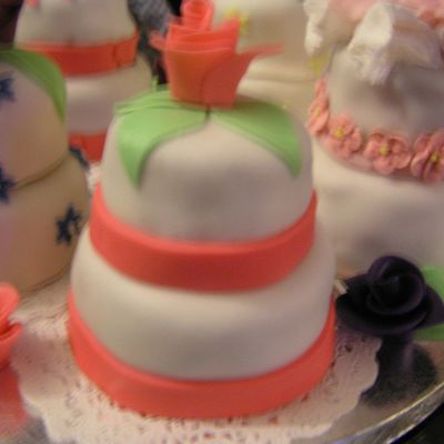 Pete's Wedding Shower Mini Cake Fuschia Up Close