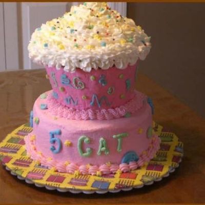 Giant Cupcake Cake