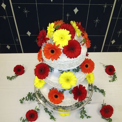Gerbera Daisy Wedding Cake