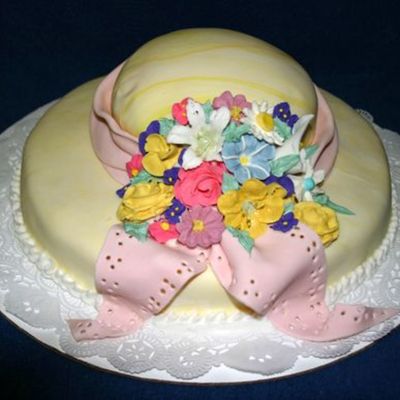 Ladies Hat With Flowers