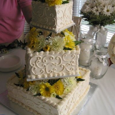 Daisy Wedding Cake