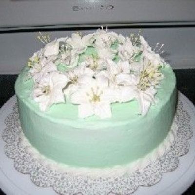 Easter Lily Cake