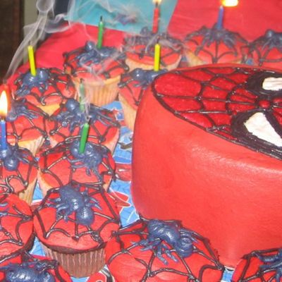 Spider-Man Birthday Cake With Spiderweb Cup Cakes
