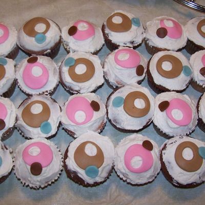 1950S Dot Cupcakes