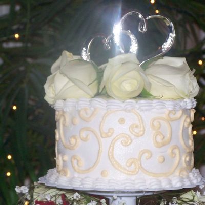 Top Wedding Cake Scrolls