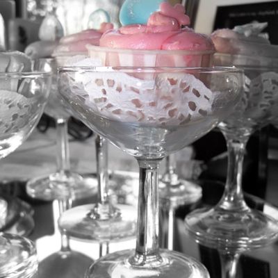 Pink Champagne Cupcakes With Pink Champagne Buttercream And Mmf Bubbles