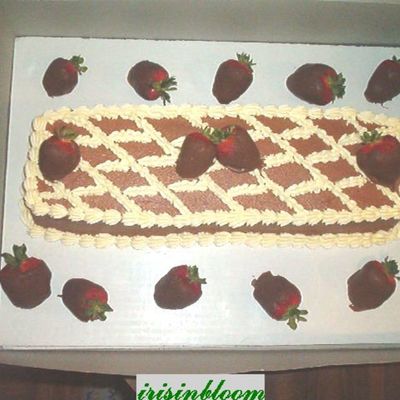 Ccocolate Cake With Strawberries