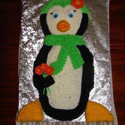 Girl Pinguin Cake