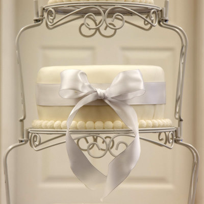 Rose Bead Board Wedding Cake