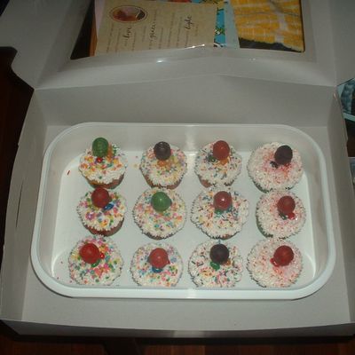 Rainbow Cupcakes All Dressed Up