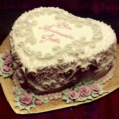 Lacy Heart With Scoll Overpiping