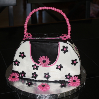 My First Purse Cake!