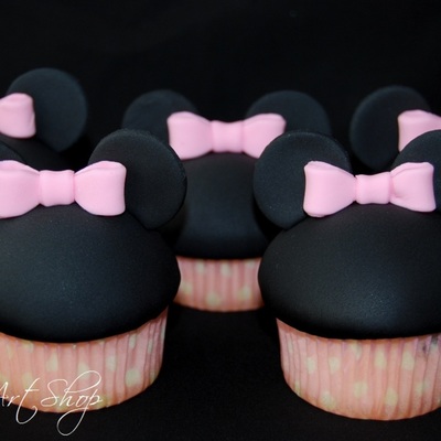 Pink Minnie Cupcakes