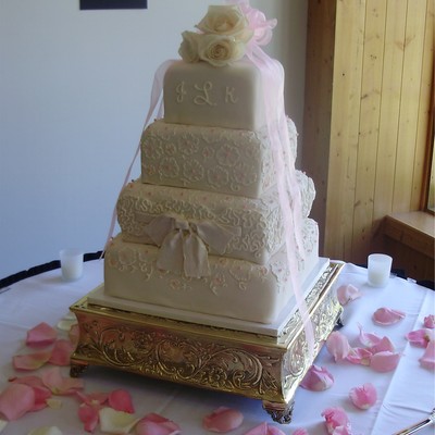 Elegant Wedding Cake