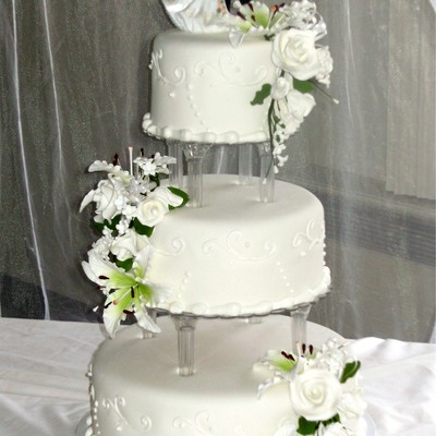 Tiger Lily Wedding Cake