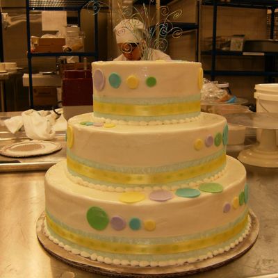 Pastel Cake With Wire Topper