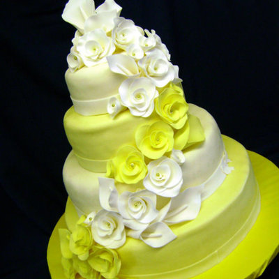 Yellow Roses Wedding Cake