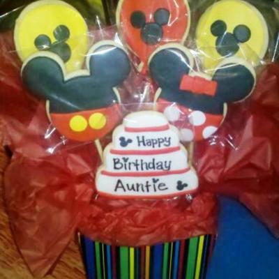 Mickey And Minnie Birthday Bouquet