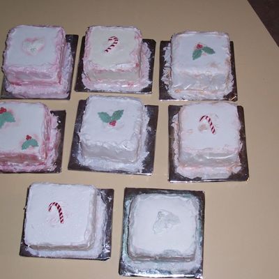 Mini Christmas Cakes