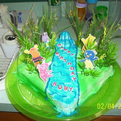 Backyardigans Cake