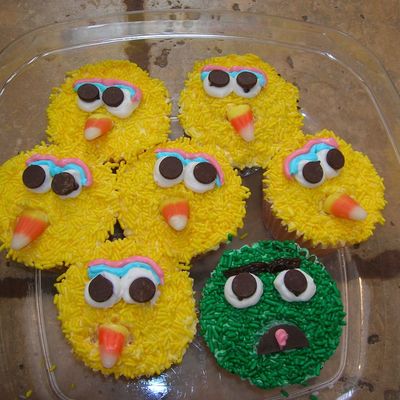 Big Bird, Oscar, Elmo, Cookie Monster Cupcakes - Sesame Street