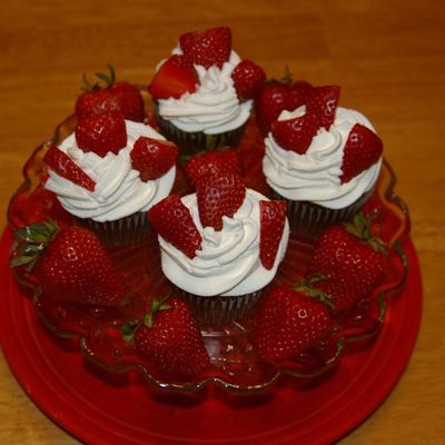 Cupcakes An Strawberries !
