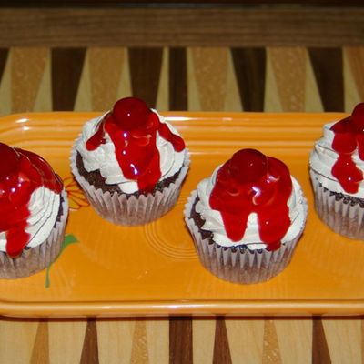 Choc Cherry Cupcakes !