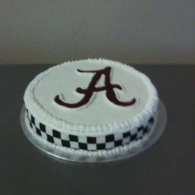 Alabama Crimson Tide Logo Cake