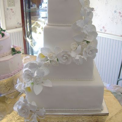 White On White Fondant With Gp Flowers