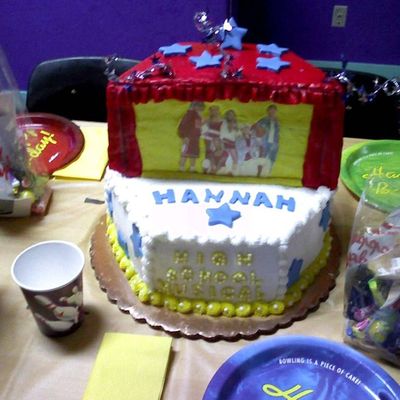 Hannahhsmcake.jpg