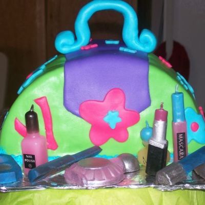 Side View Of Purse Cake