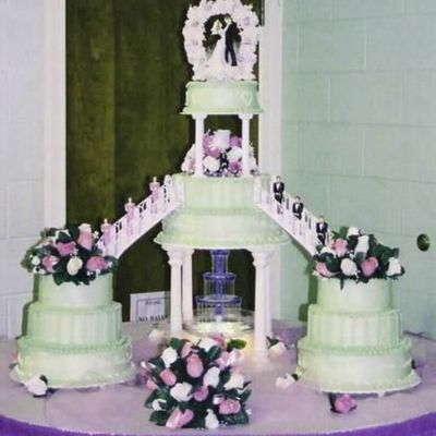 My Nieces Wedding Cake May 2004
