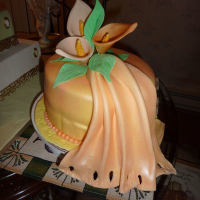 Light Orange Calla Lily Cake