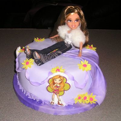 Bratz Cake