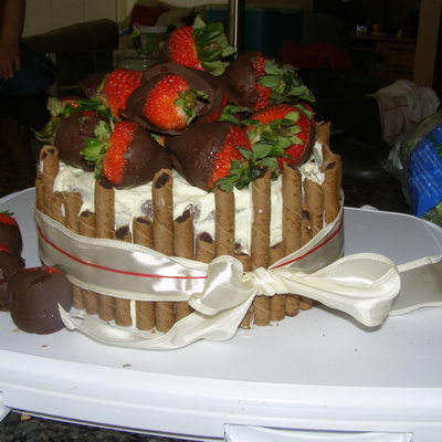 Chocolate Covered Strawberries Festive Cake