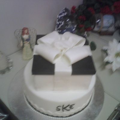 Fondant Present Cake