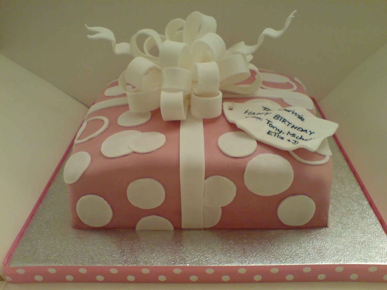 Spot The Surprise! - Present Cake