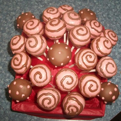 Valentine Cake Pops!